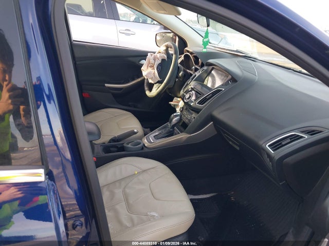 Ford Focus Titanium 2016 1FADP3N20GL256274 Image 5