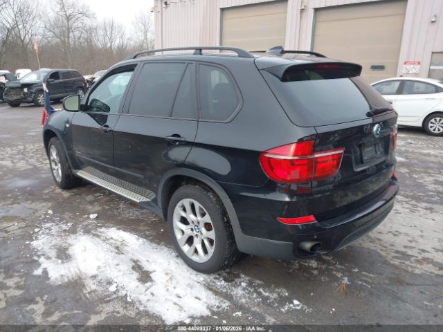2011 BMW X5 5UXZV4C58BL405238 Photo 2