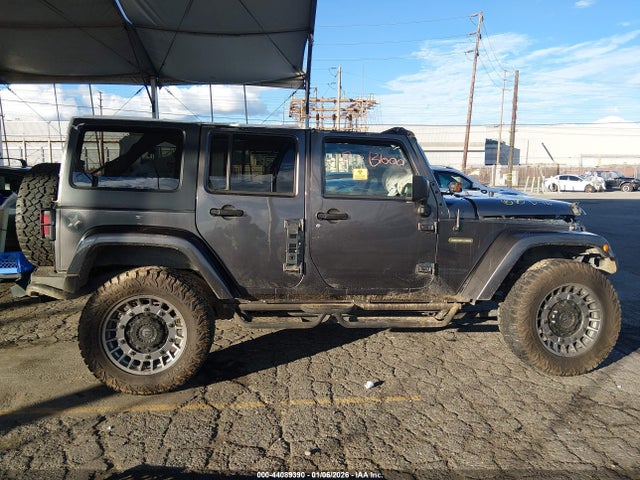 1C4BJWDG8JL811691 Jeep Wrangler Jk Unlimited Freedom Edition 4x4