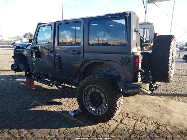 2018 JEEP WRANGLER JK UNLIMITED 1C4BJWDG8JL811691 Photo 2