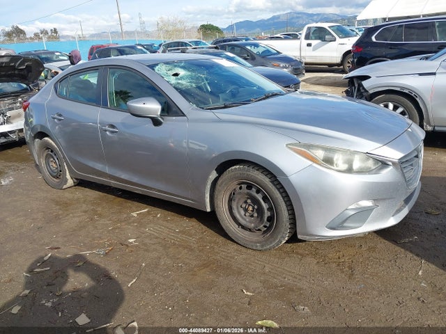44089427 :رقم المزاد ، 3MZBM1U72FM231592 vin ، 2015 Mazda Mazda3 I Sport مزاد بيع