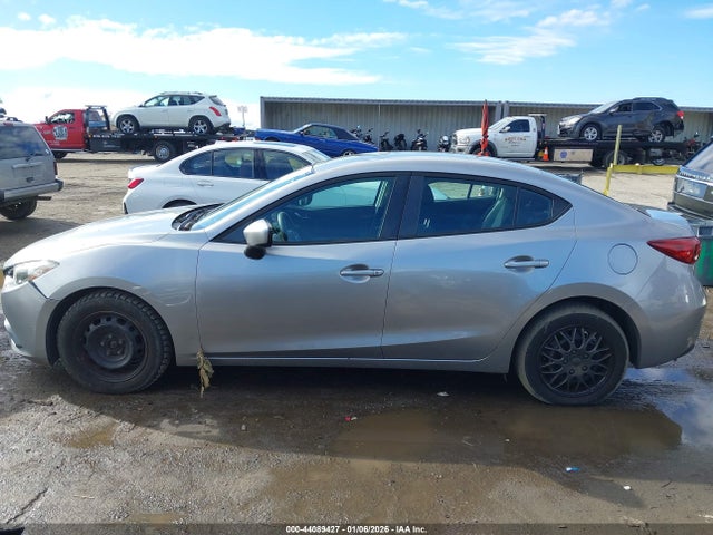 44089427 :رقم المزاد ، 3MZBM1U72FM231592 vin ، 2015 Mazda Mazda3 I Sport مزاد بيع