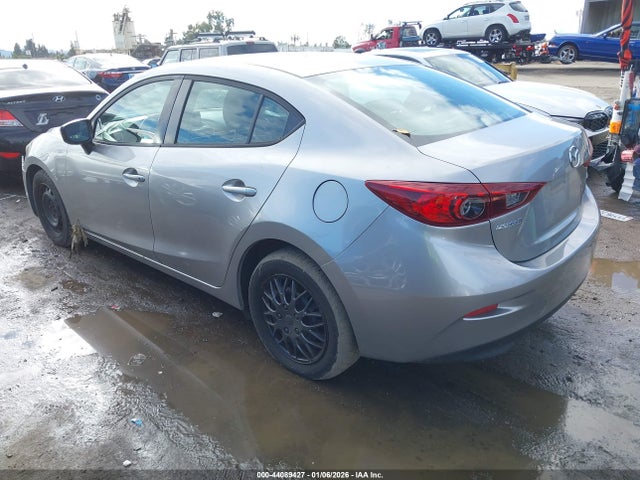 44089427 :رقم المزاد ، 3MZBM1U72FM231592 vin ، 2015 Mazda Mazda3 I Sport مزاد بيع