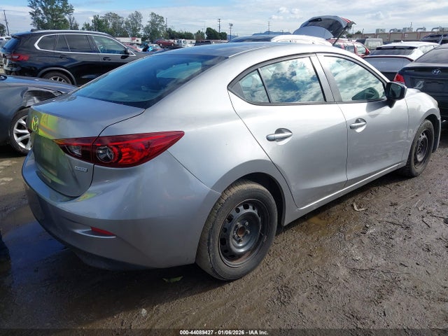 44089427 :رقم المزاد ، 3MZBM1U72FM231592 vin ، 2015 Mazda Mazda3 I Sport مزاد بيع