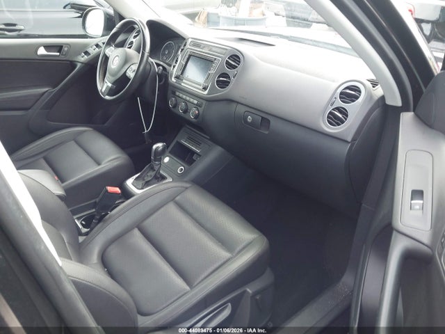Volkswagen TIGUAN SE 2016 WVGAV7AX1GW577505 Image 5