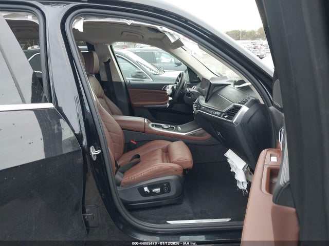 2024 BMW X7 5UX23EM08R9U67598 Photo 4