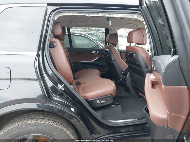 2024 BMW X7 5UX23EM08R9U67598 Photo 7