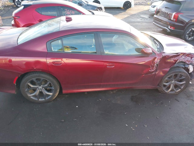 2C3CDXHG5KH686437 Dodge Charger Gt Rwd
