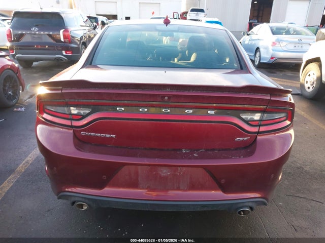 2C3CDXHG5KH686437 Dodge Charger Gt Rwd