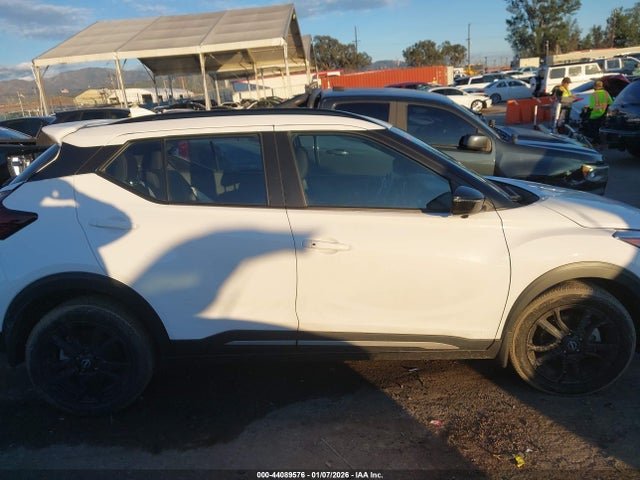 3N1CP5DV8RL530523 Nissan Kicks Sr Xtronic Cvt