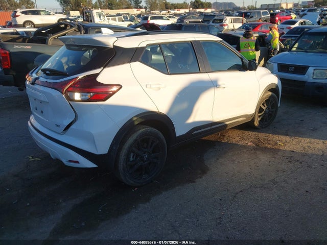 3N1CP5DV8RL530523 Nissan Kicks Sr Xtronic Cvt