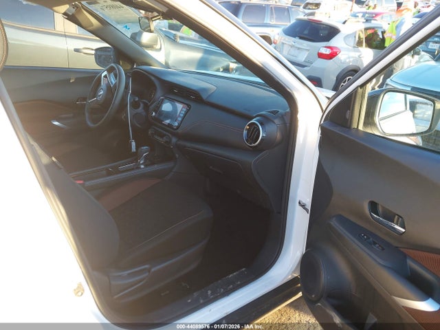 3N1CP5DV8RL530523 Nissan Kicks Sr Xtronic Cvt