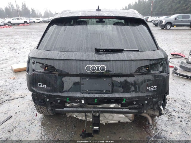 WA1BNAFY4J2245980 Audi Q5 2.0t Premium/2.0t Tech Premium
