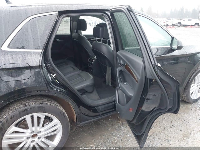WA1BNAFY4J2245980 Audi Q5 2.0t Premium/2.0t Tech Premium