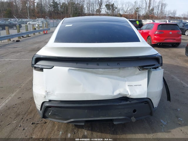 7SAYGDEE3TA406158 Tesla Model Y Long Range Launch Series/premium All-wheel Drive