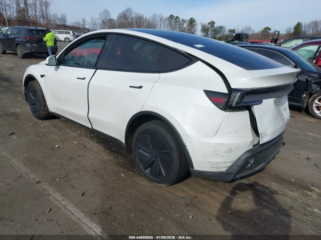 2026 TESLA MODEL Y 7SAYGDEE3TA406158 Photo 2