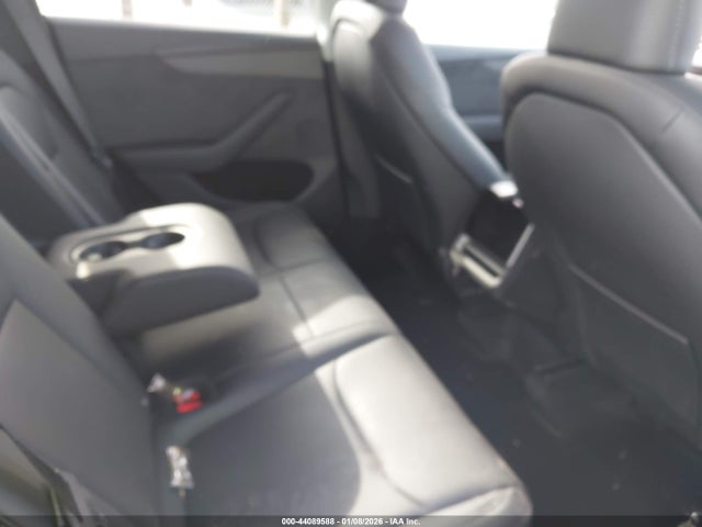 2026 TESLA MODEL Y 7SAYGDEE3TA406158 Photo 7