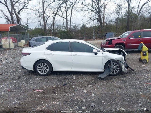 4T1C11AK8MU616670 Toyota CAMRY LE