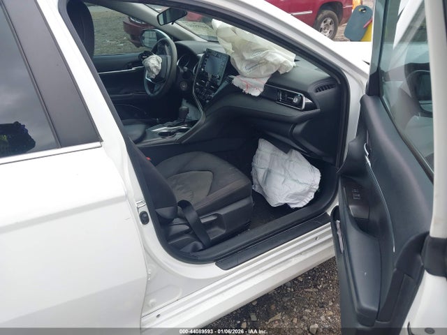 4T1C11AK8MU616670 Toyota CAMRY LE