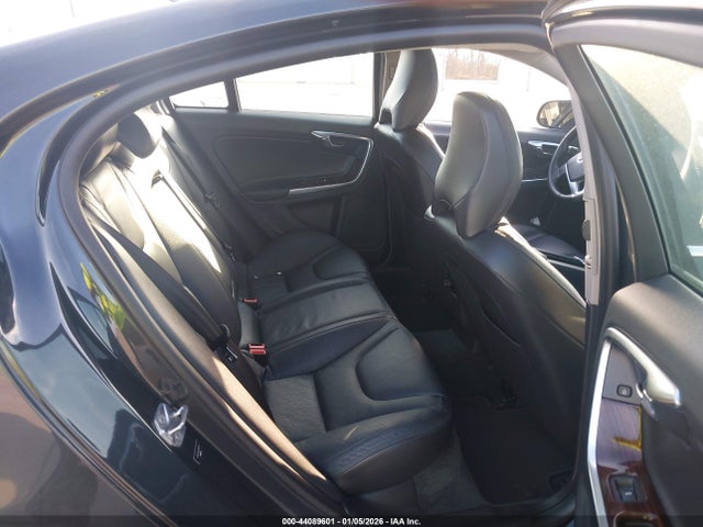 YV1612FSXE1285751 Volvo S60 T5 Platinum