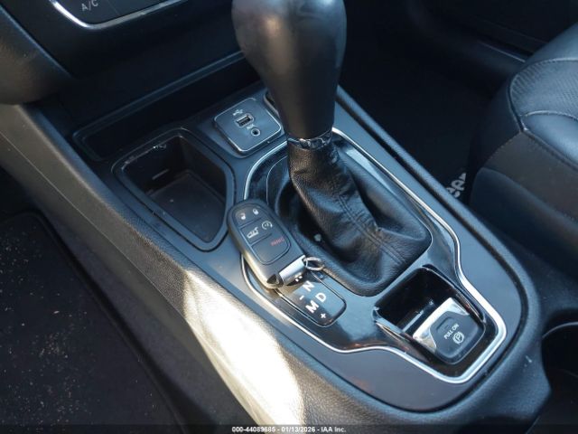 2019 JEEP CHEROKEE 1C4PJLDB4KD216101 Photo 10