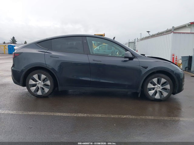 Продаж на аукціоні авто 2024 Tesla Model Y Long Range Dual Motor All-wheel Drive, vin: 7SAYGDEE3RF064576, номер лоту: 44089716