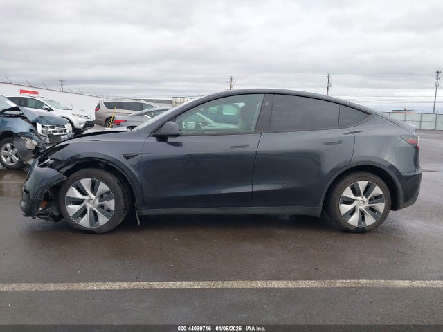 Продаж на аукціоні авто 2024 Tesla Model Y Long Range Dual Motor All-wheel Drive, vin: 7SAYGDEE3RF064576, номер лоту: 44089716