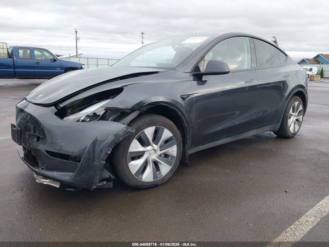 Продаж на аукціоні авто 2024 Tesla Model Y Long Range Dual Motor All-wheel Drive, vin: 7SAYGDEE3RF064576, номер лоту: 44089716