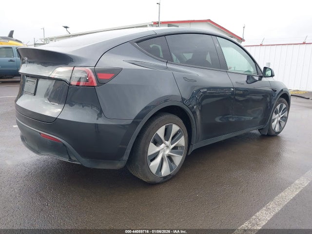 Продаж на аукціоні авто 2024 Tesla Model Y Long Range Dual Motor All-wheel Drive, vin: 7SAYGDEE3RF064576, номер лоту: 44089716