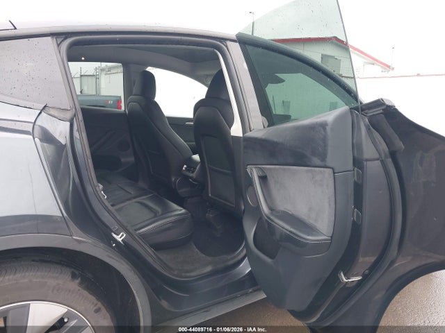 Продаж на аукціоні авто 2024 Tesla Model Y Long Range Dual Motor All-wheel Drive, vin: 7SAYGDEE3RF064576, номер лоту: 44089716