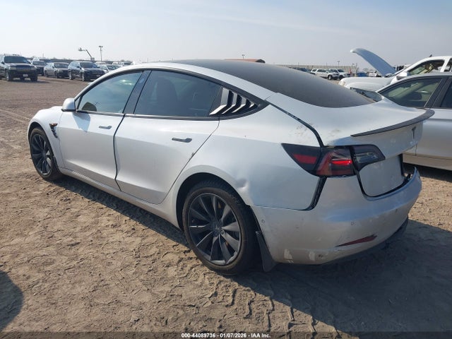 2021 TESLA MODEL 3 5YJ3E1EB1MF069138 Photo 2