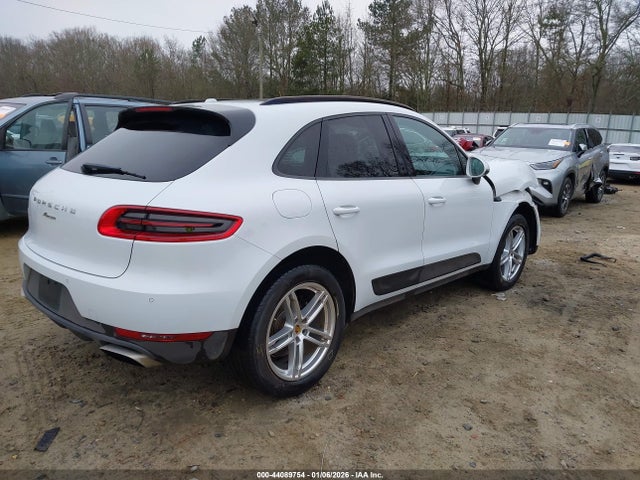 2018 PORSCHE MACAN WP1AA2A54JLB22995 Photo 3