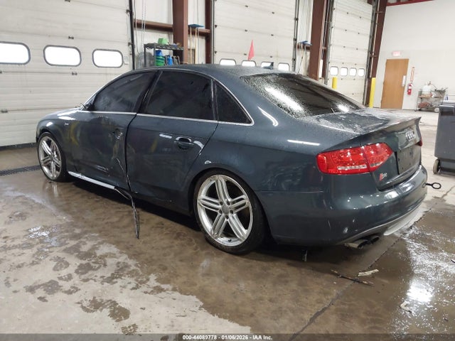 2011 AUDI S4 WAUBGAFL0BA168047 Photo 2