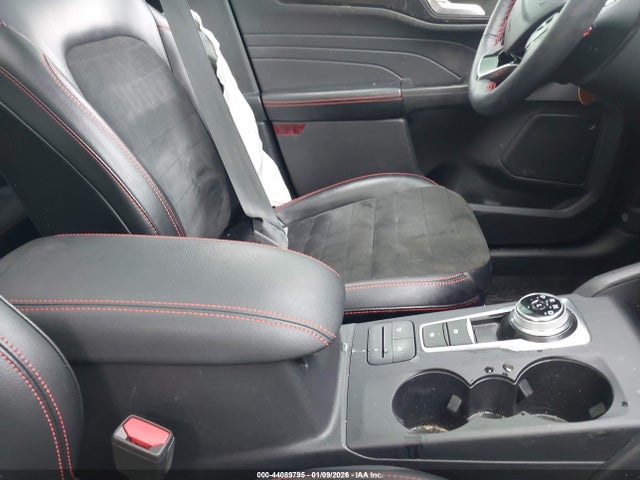 1FMCU9H98MUA25098 Ford ESCAPE SEL