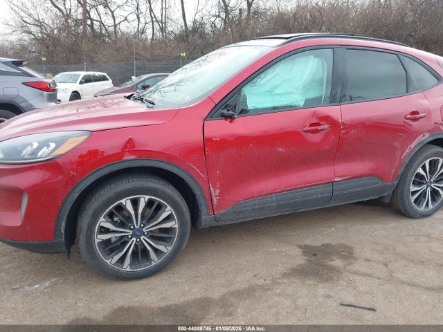 1FMCU9H98MUA25098 Ford ESCAPE SEL