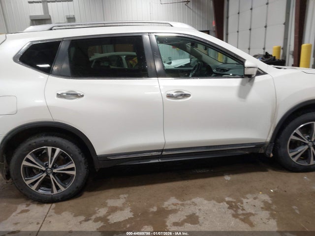 5N1AT2MV5HC743837 Nissan Rogue Sl