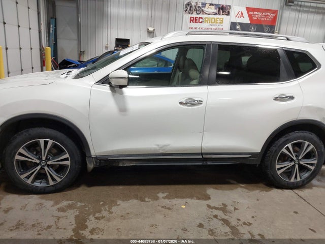 5N1AT2MV5HC743837 Nissan Rogue Sl