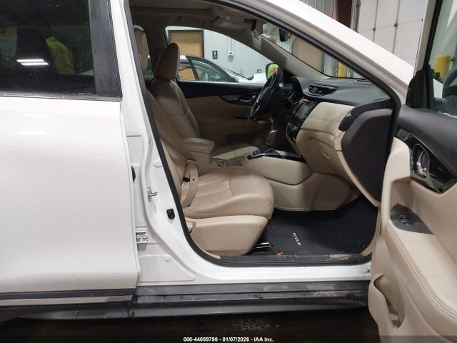 5N1AT2MV5HC743837 Nissan Rogue Sl