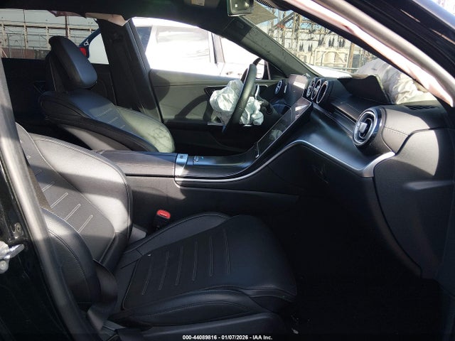 W1KAF4GB8PR101493 Mercedes-Benz C 300 Sedan