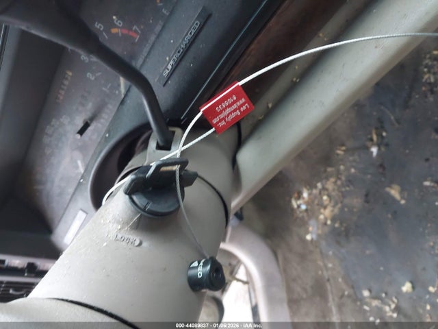 44089837 :رقم المزاد ، 1G4CU5214TH616208 vin ، 1996 Buick Park Avenue Ultra مزاد بيع