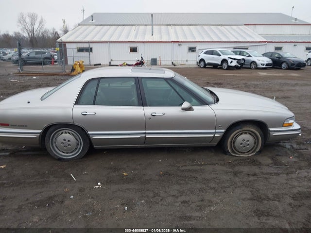 44089837 :رقم المزاد ، 1G4CU5214TH616208 vin ، 1996 Buick Park Avenue Ultra مزاد بيع