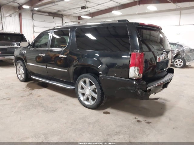 2007 CADILLAC ESCALADE ESV 1GYFK668X7R274343 Photo 2