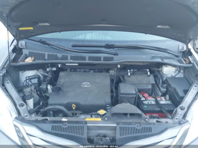 2011 TOYOTA SIENNA 5TDYK3DC3BS102914 Photo 9