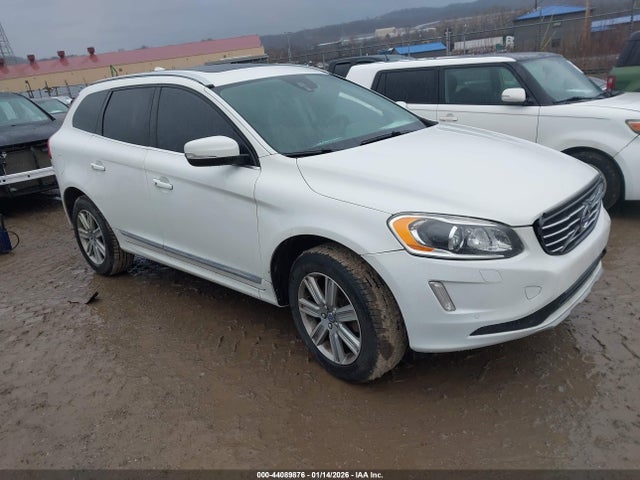 2017 VOLVO XC60 YV440MRU7H2223549
