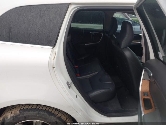 2017 VOLVO XC60 YV440MRU7H2223549 Photo 7