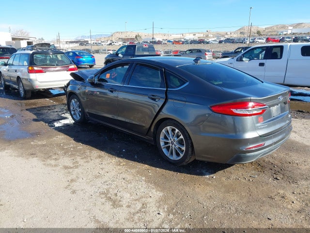 3FA6P0HD8KR198526 Ford FUSION SE