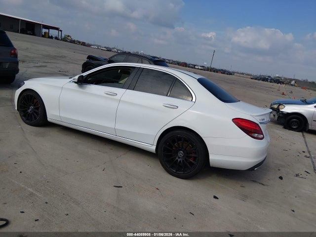 Aukcja sprzedaży 2015 Mercedes-benz C 300 4matic, vin: 55SWF4KB1FU037792, numer aukcji: 44089908