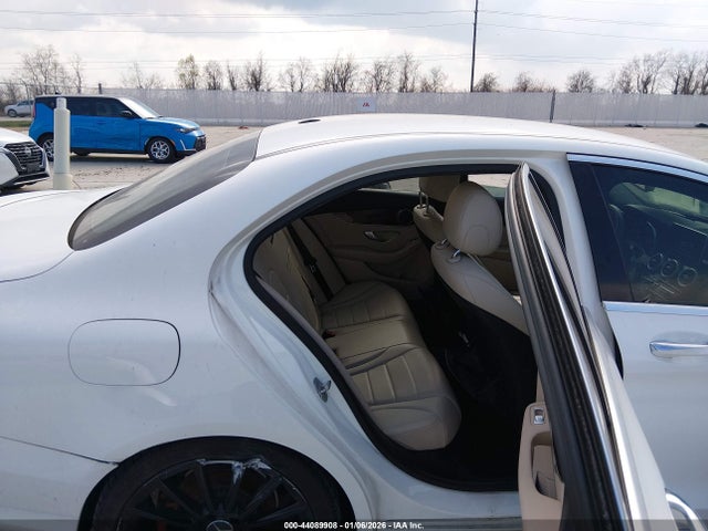 Aukcja sprzedaży 2015 Mercedes-benz C 300 4matic, vin: 55SWF4KB1FU037792, numer aukcji: 44089908
