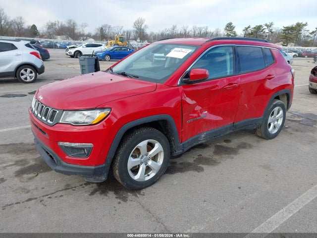 Jeep Compass Latitude 4x4 2018 3C4NJDBB1JT485438 Image 2