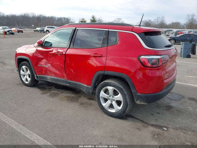 Jeep Compass Latitude 4x4 2018 3C4NJDBB1JT485438 Image 3